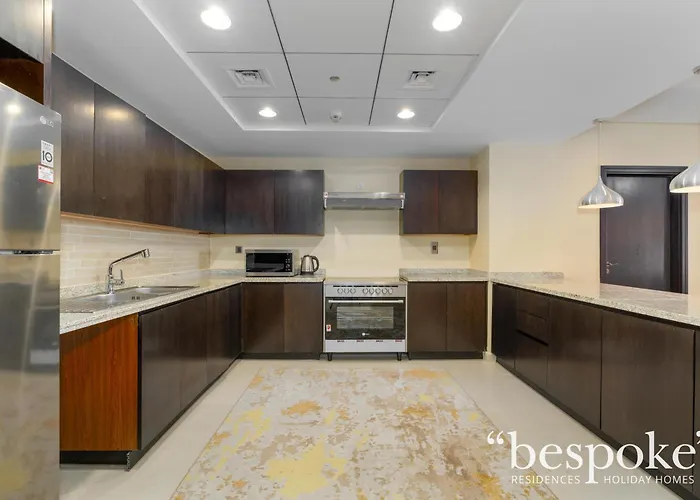 Bespoke Holiday Homes - Palm Jumeirah -2 Bedroom Sea View With Beach Access, Balqis